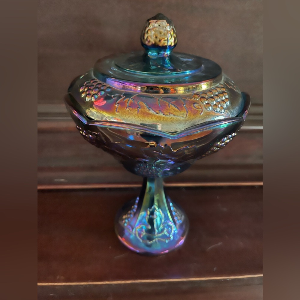 Vintage Indiana Glass ~ Harvest Grape 🍇 Blue 💙 Carnival Compote with Lid… - Picture 13 of 14